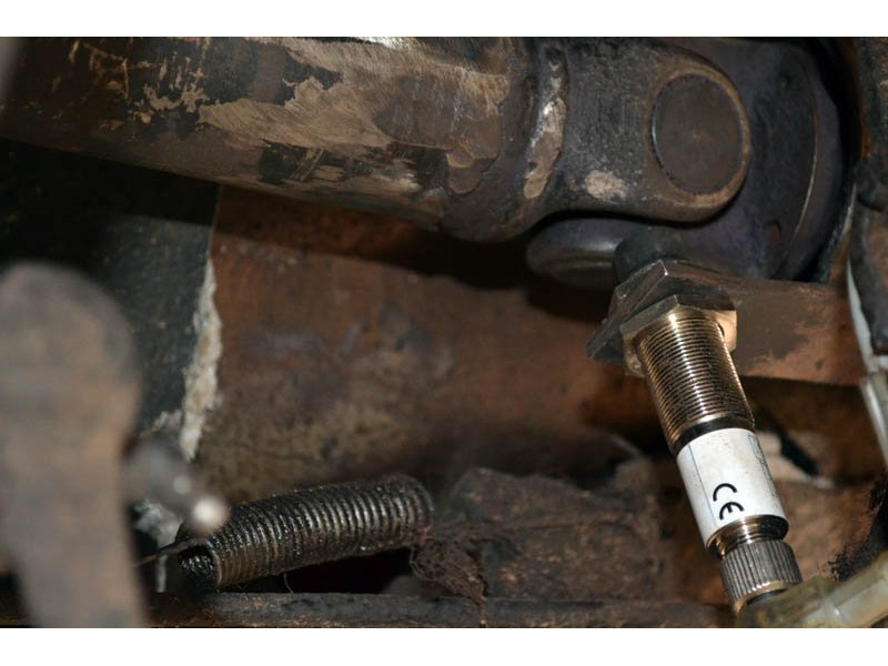 Inductive speed sensor