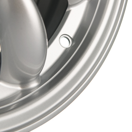 Barzetta Classic Rally Silver 5,5x15 5x114,3 ET18 HUB 72,0